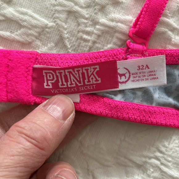 Where everywhere Demi Pink by Victoria’s Secret 32A gray&pink underwire bra - Picture 5 of 7